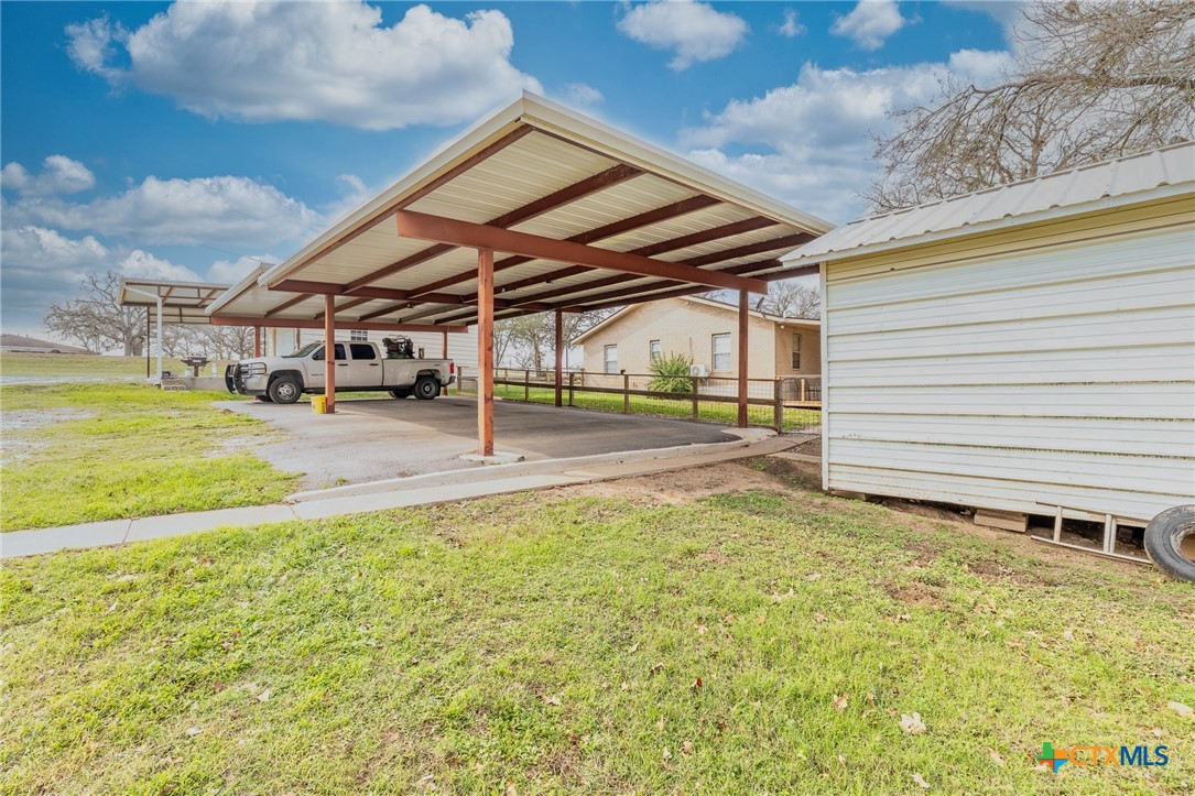 main property photo 28