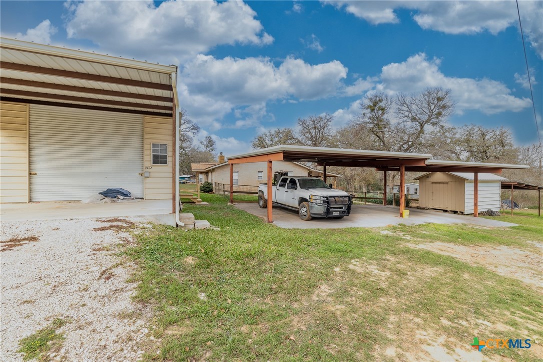 main property photo 40