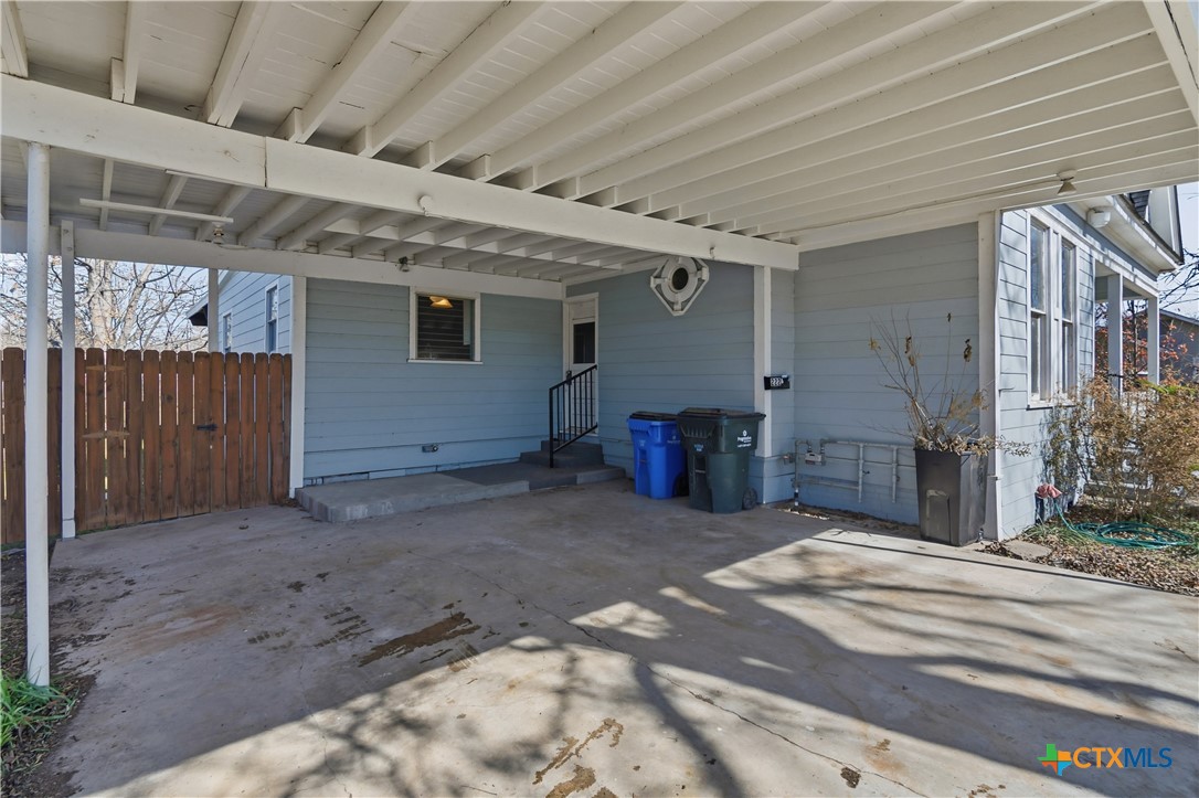 main property photo 6