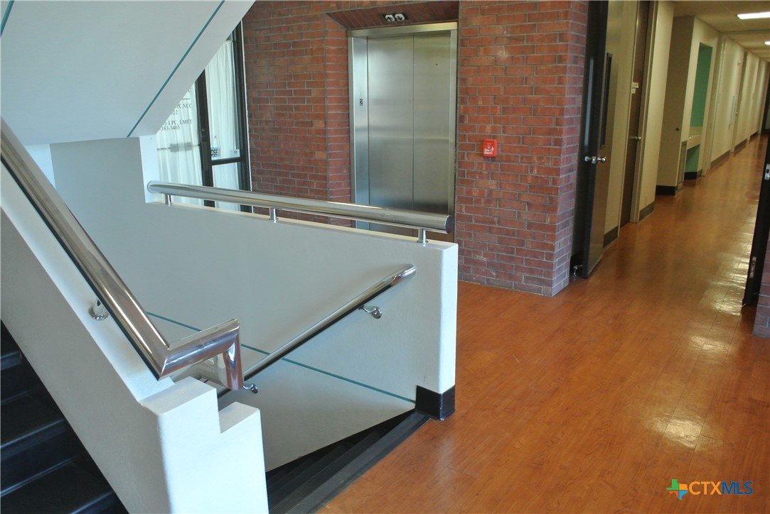 main property photo 11
