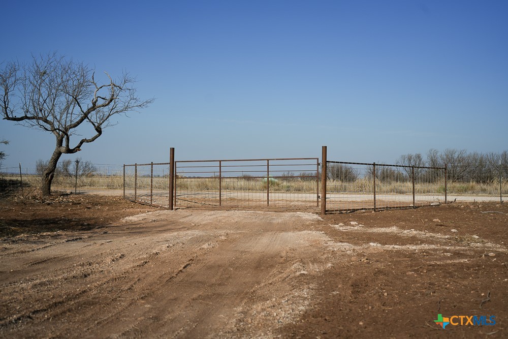 main property photo 18