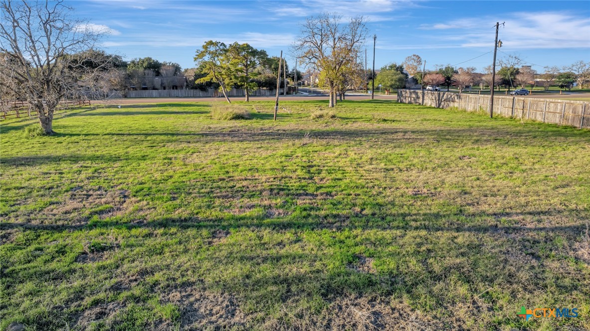 main property photo 9