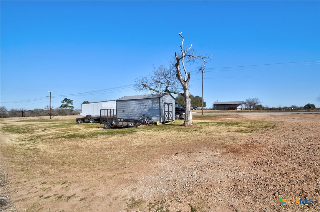 main property photo 28