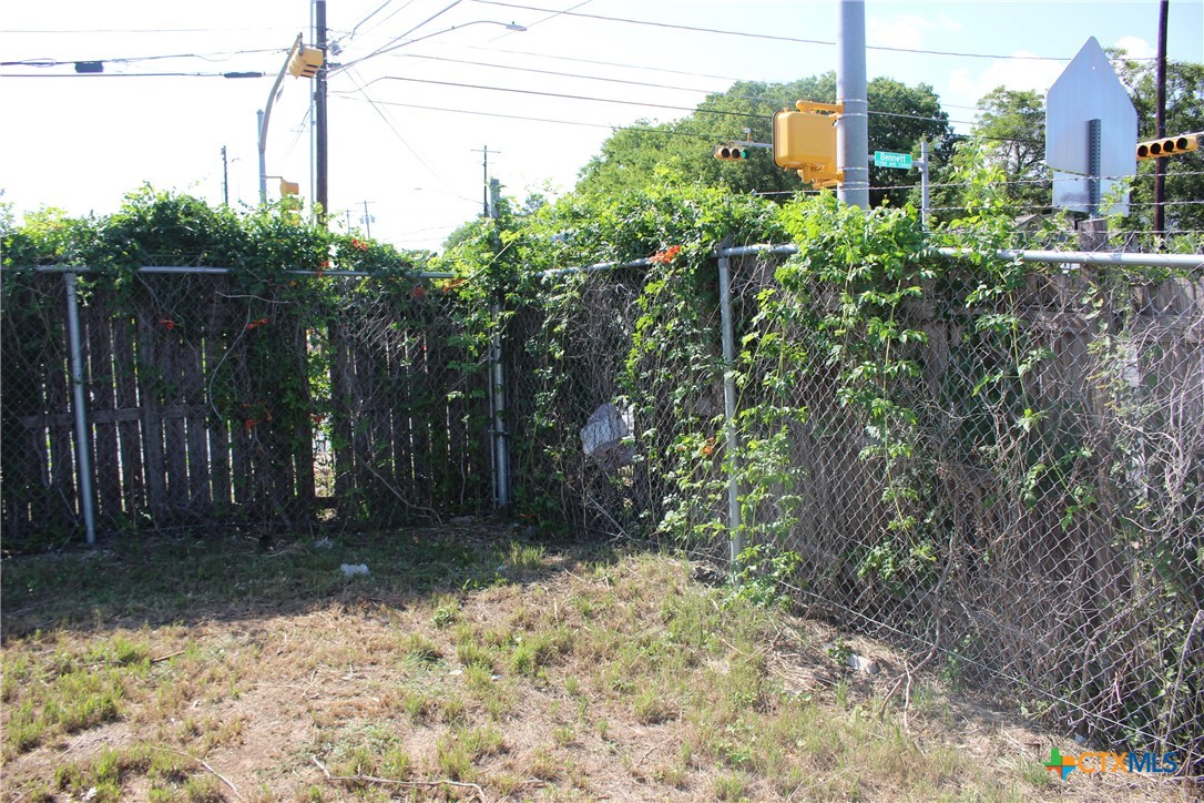 main property photo 11