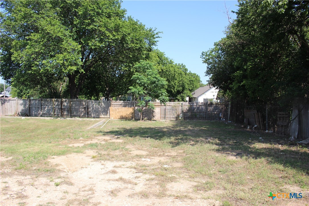 main property photo 13