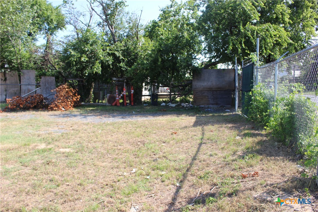 main property photo 6
