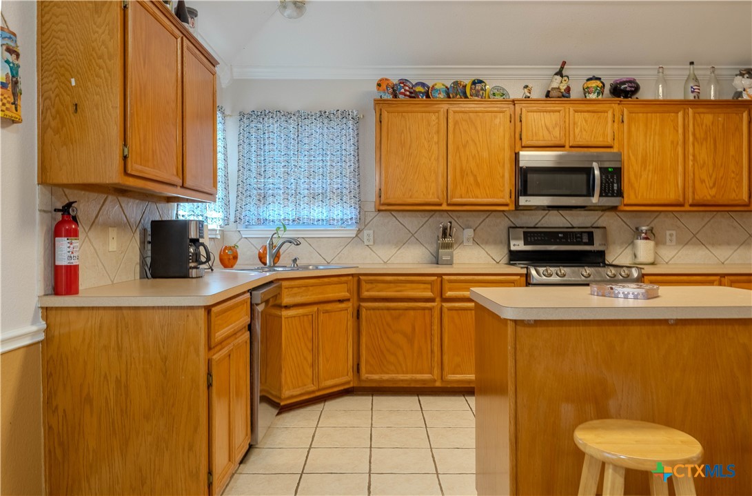 main property photo 8