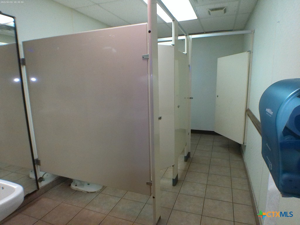 main property photo 31