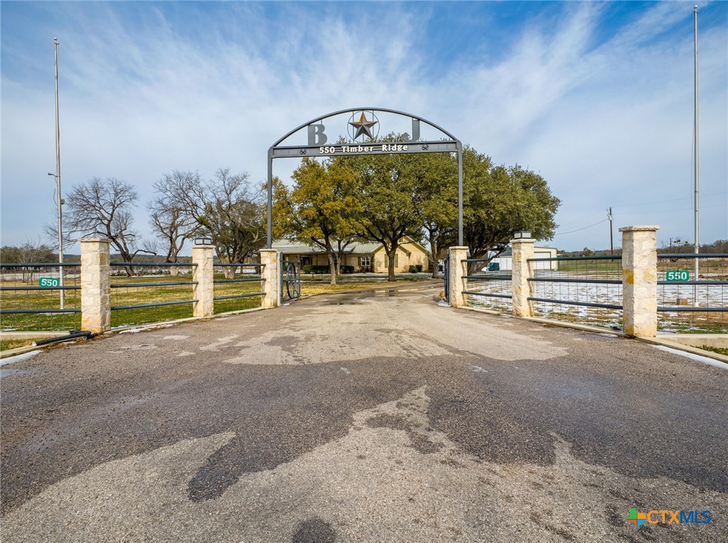 main property photo 37