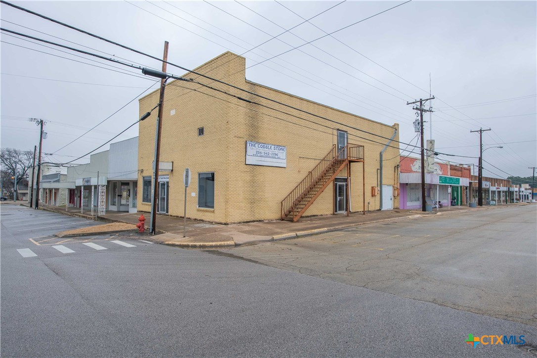 main property photo 5