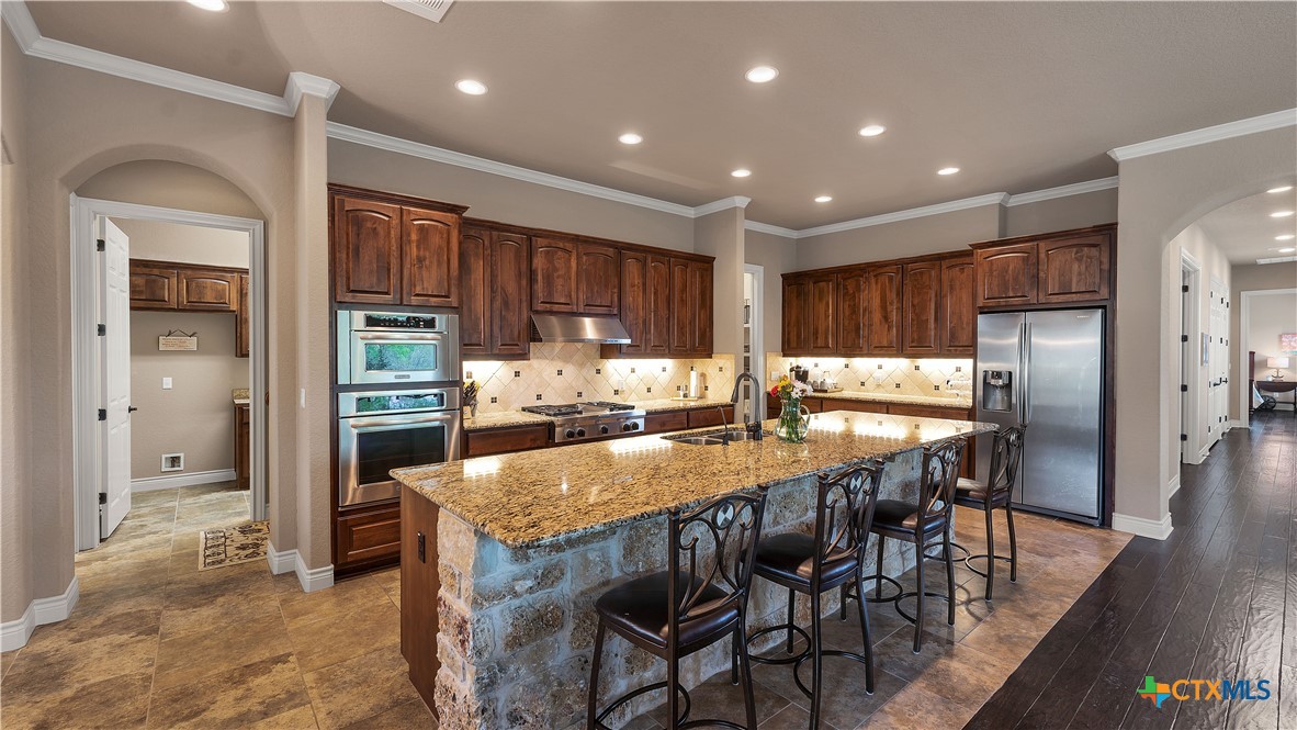 main property photo 13