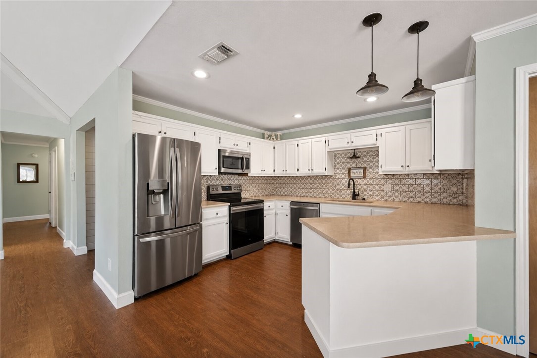 main property photo 10