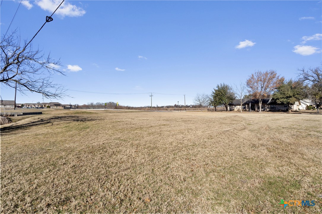 main property photo 10
