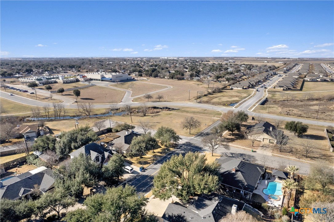 main property photo 16