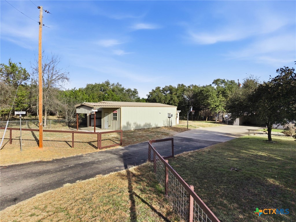 main property photo 40