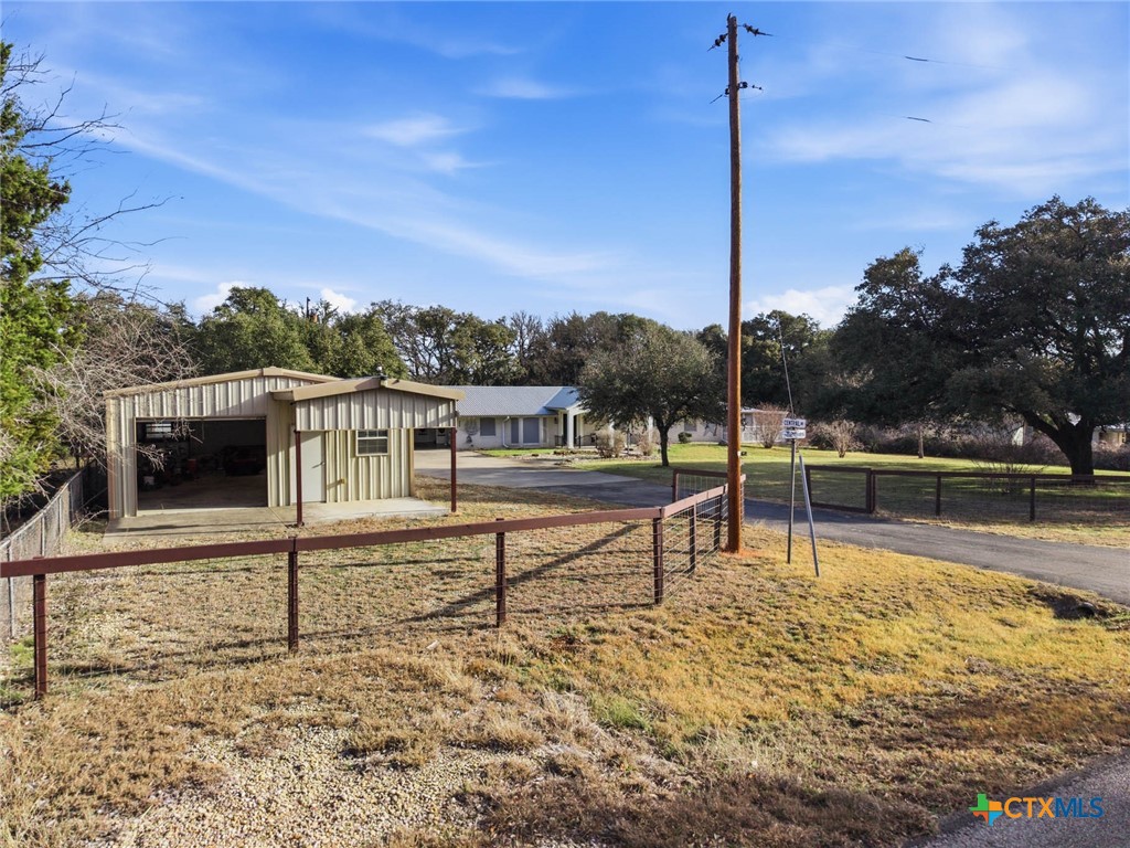 main property photo 41
