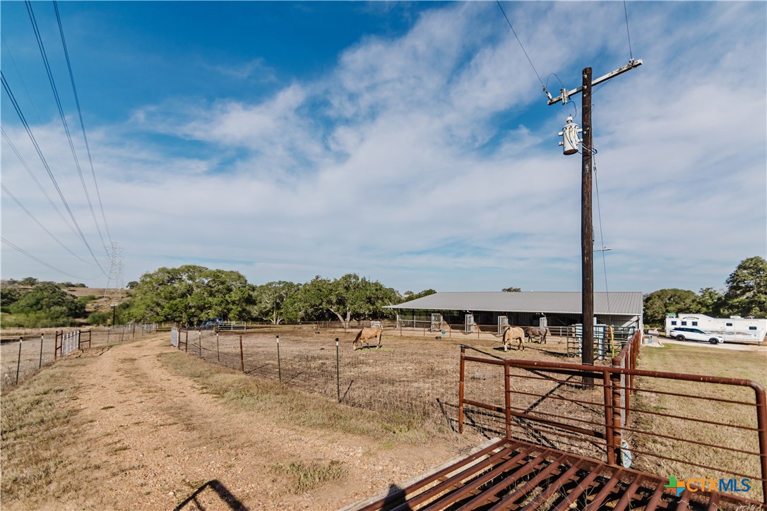 main property photo 33