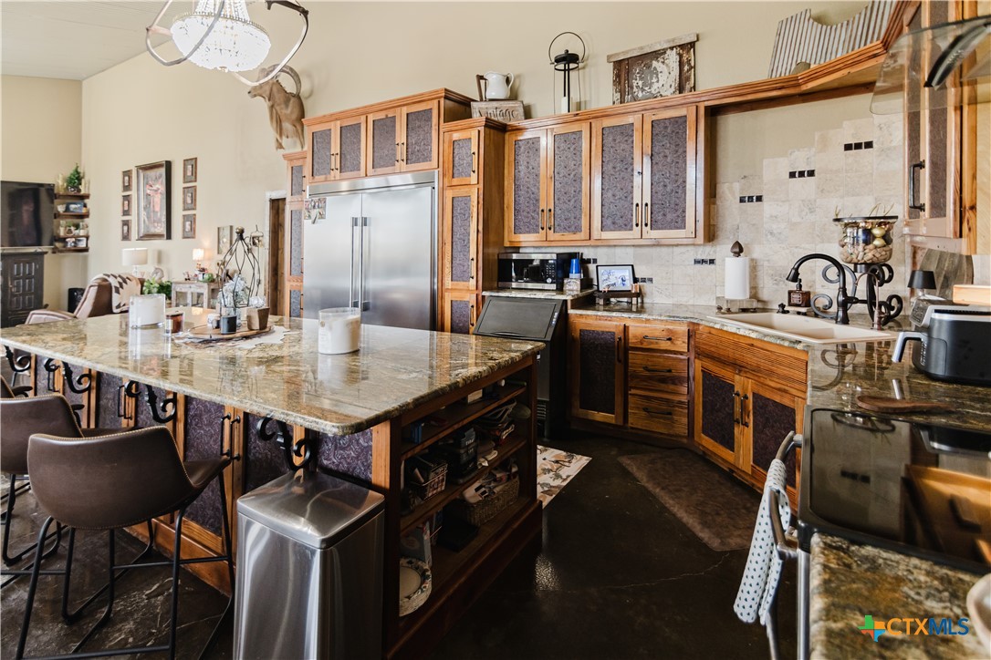 main property photo 7