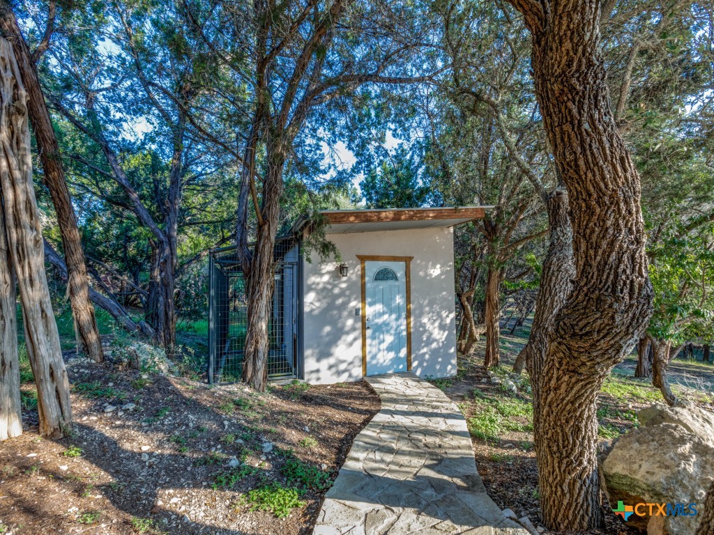 main property photo 23