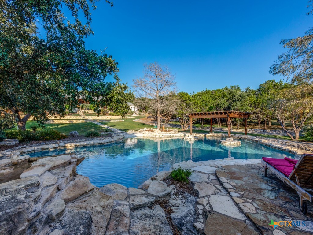 main property photo 29