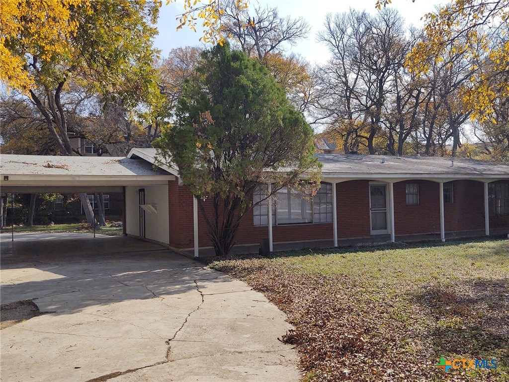 main property photo 6