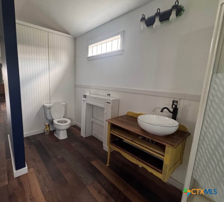 main property photo 4
