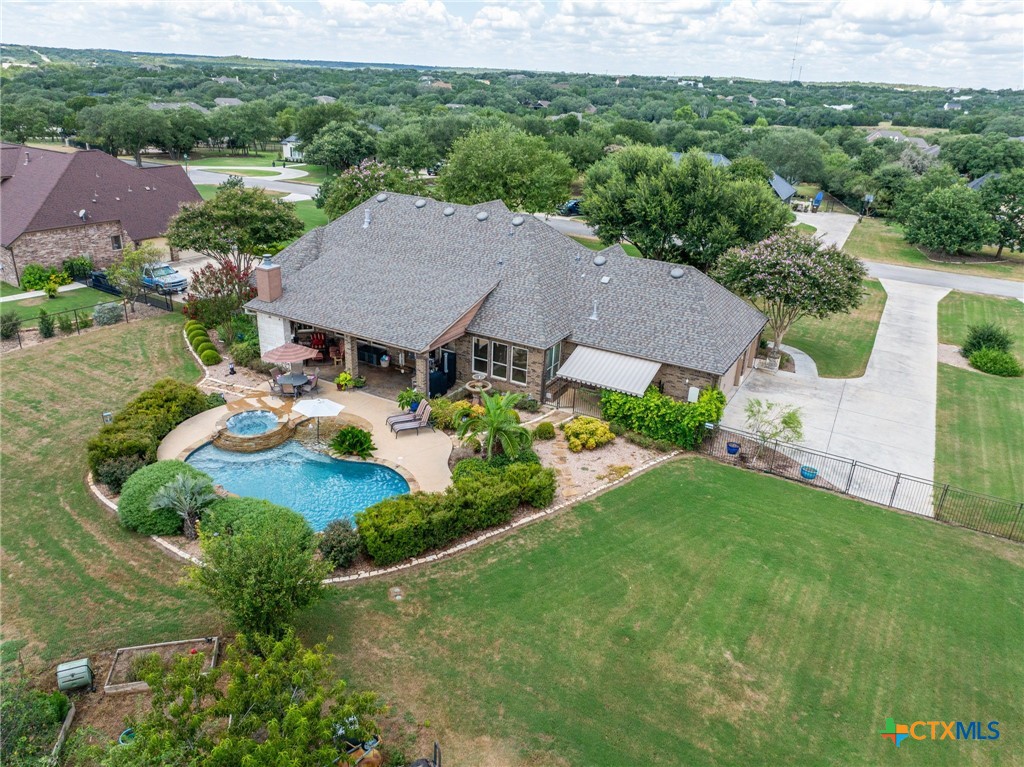 main property photo 28