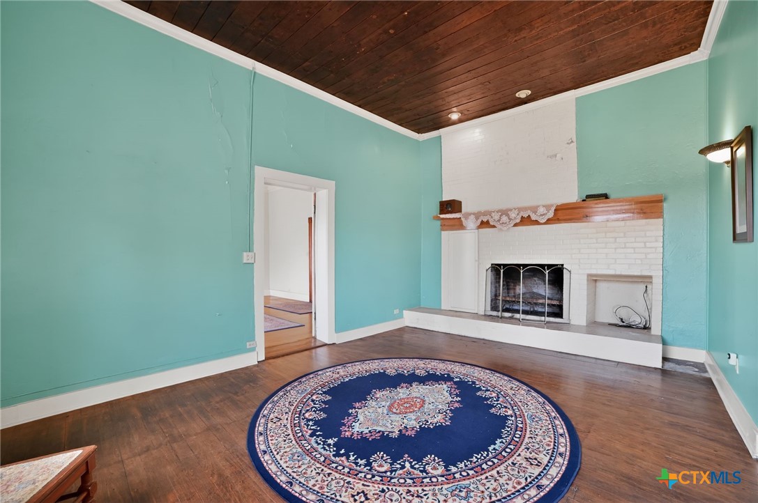 main property photo 10