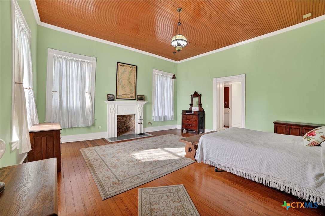main property photo 17