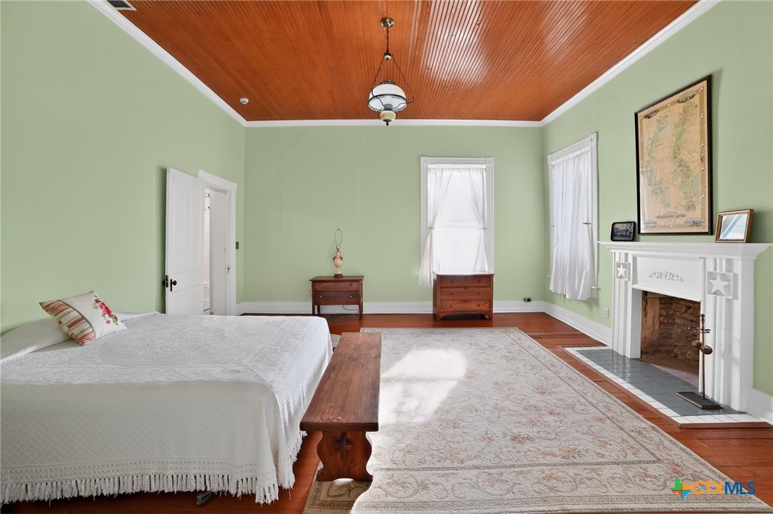 main property photo 19