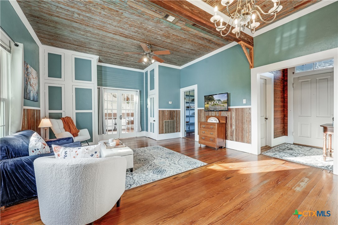 main property photo 14