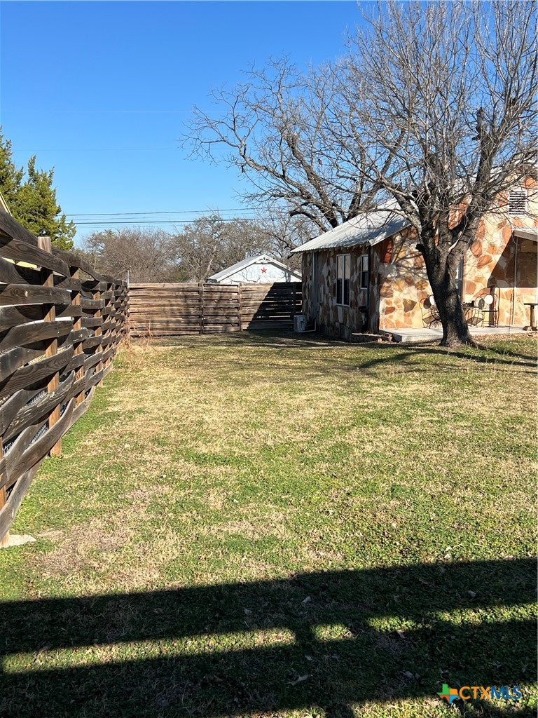 main property photo 9