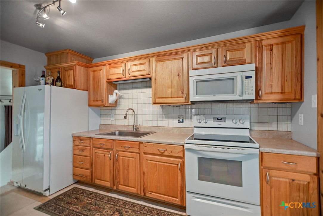 main property photo 21
