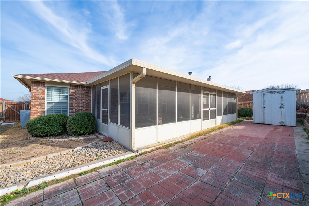 main property photo 18