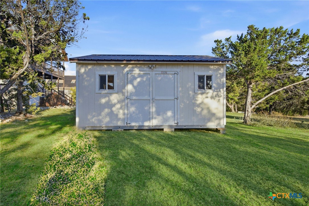 main property photo 41