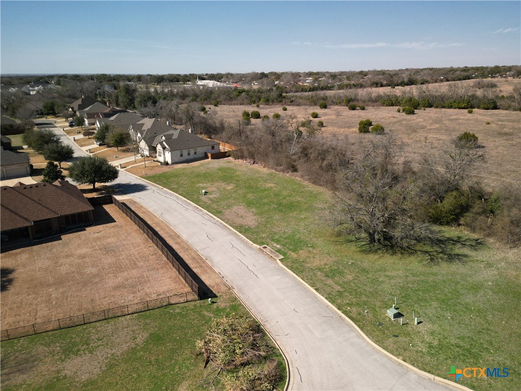 main property photo 9