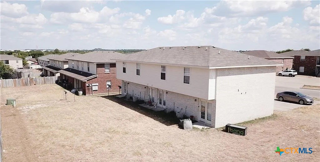 main property photo 11