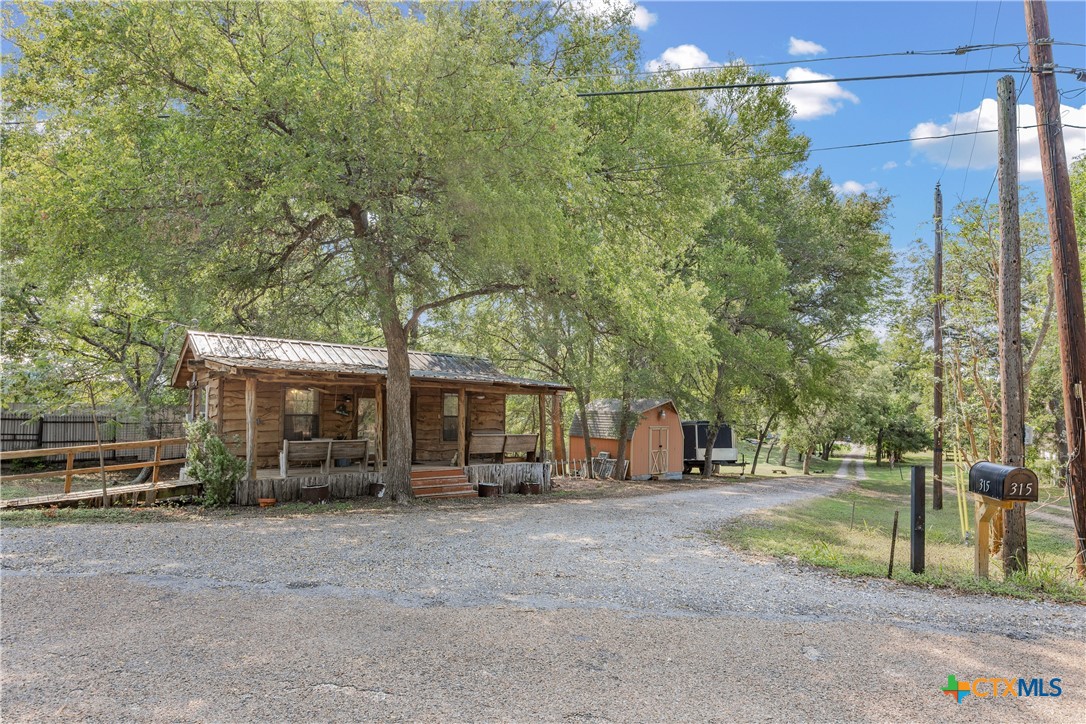 main property photo 3