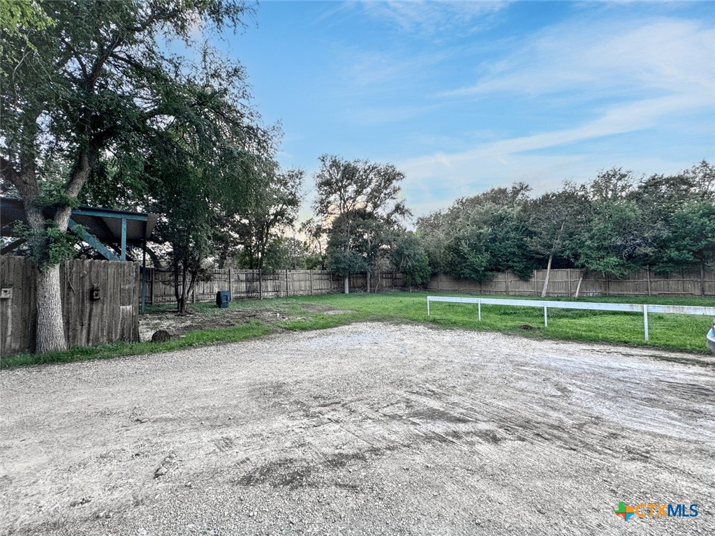 main property photo 11
