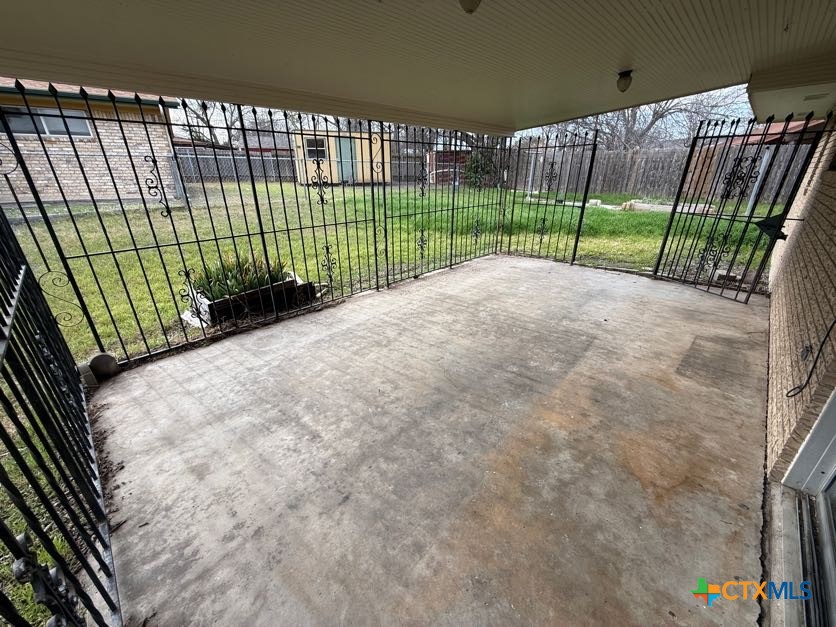 main property photo 27