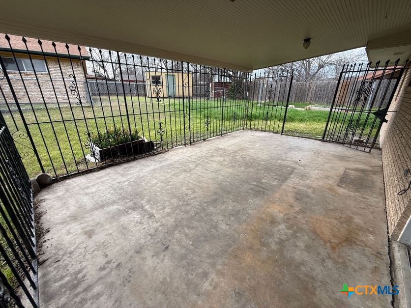 main property photo 31