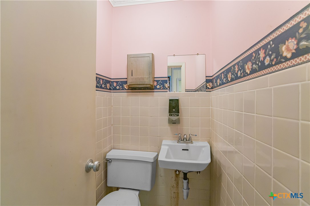 main property photo 23