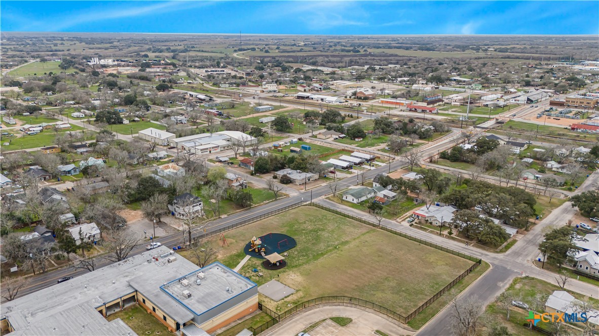 main property photo 39