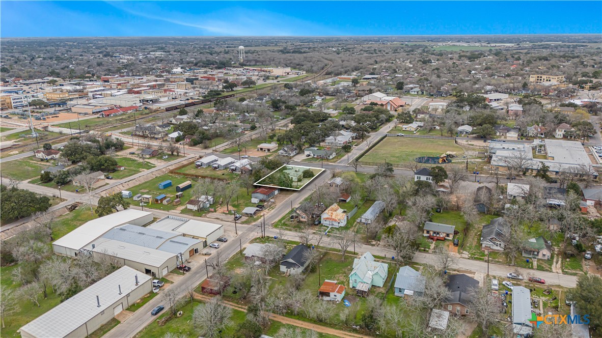 main property photo 41