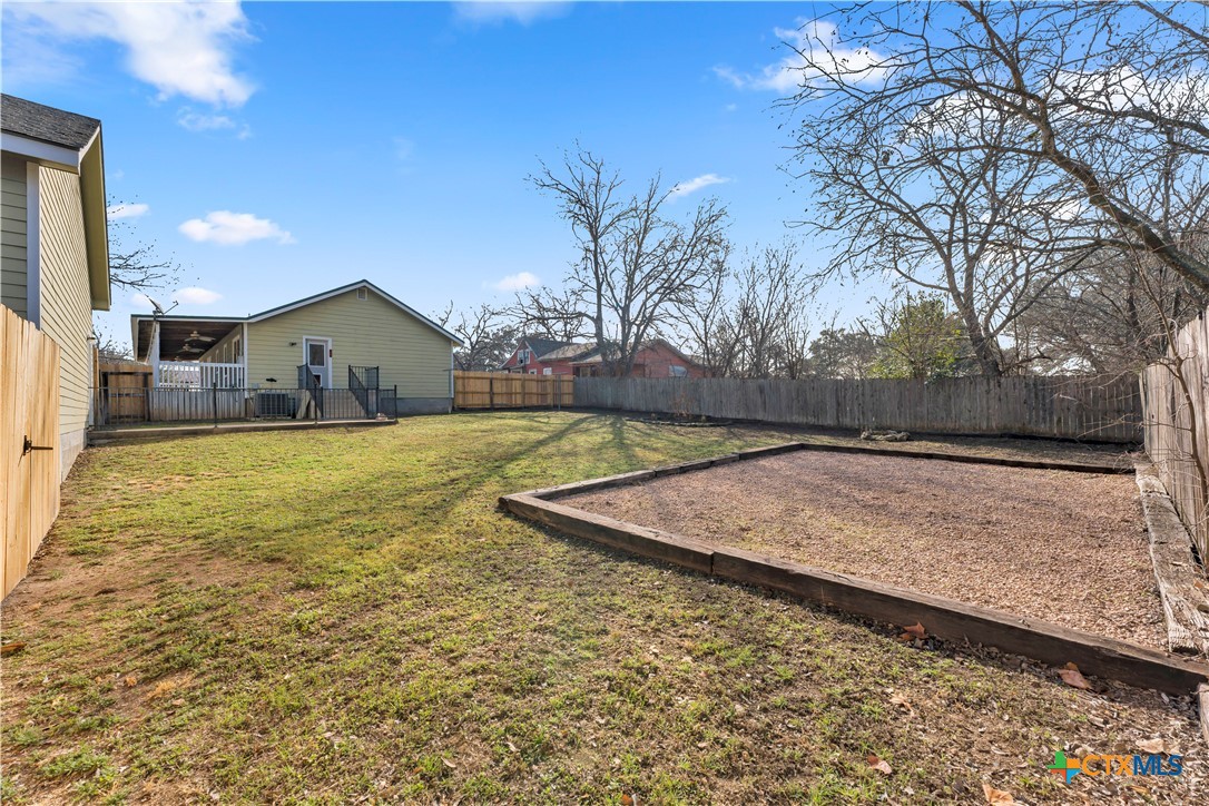 main property photo 31