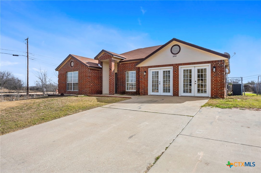 main property photo 3