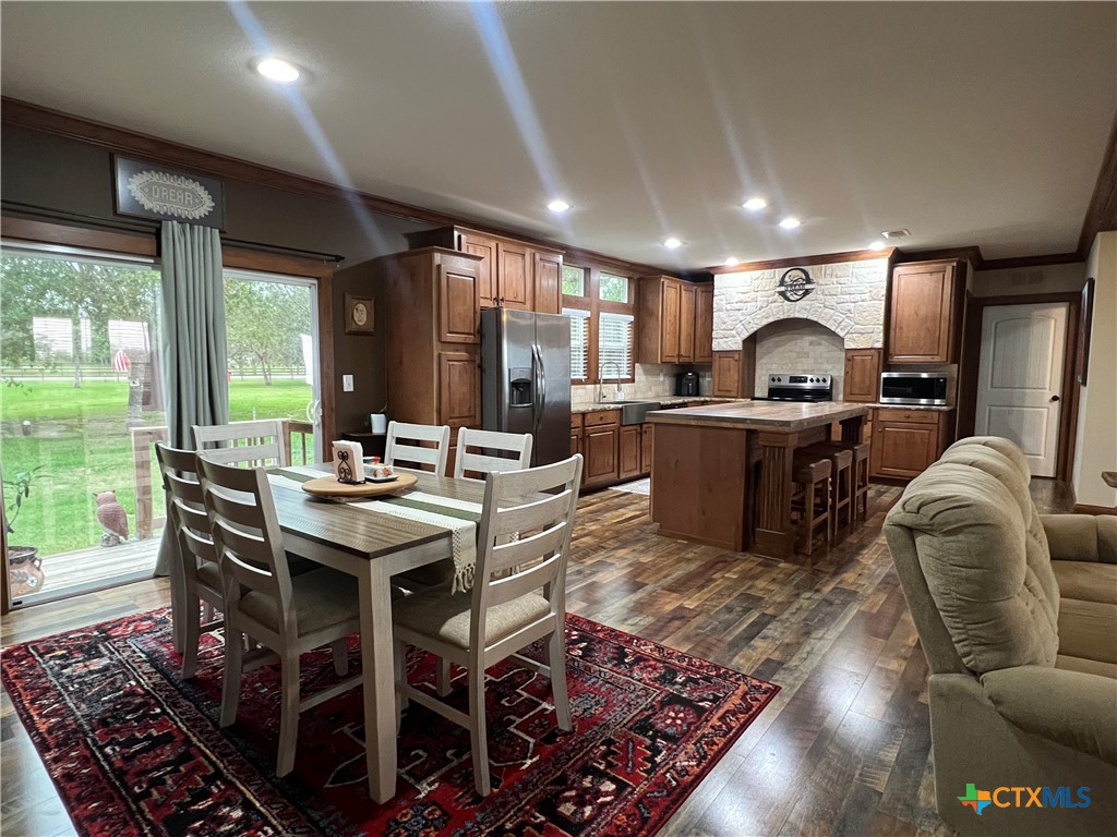 main property photo 22
