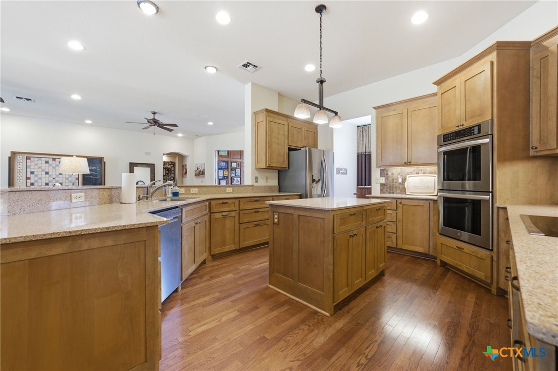 main property photo 9