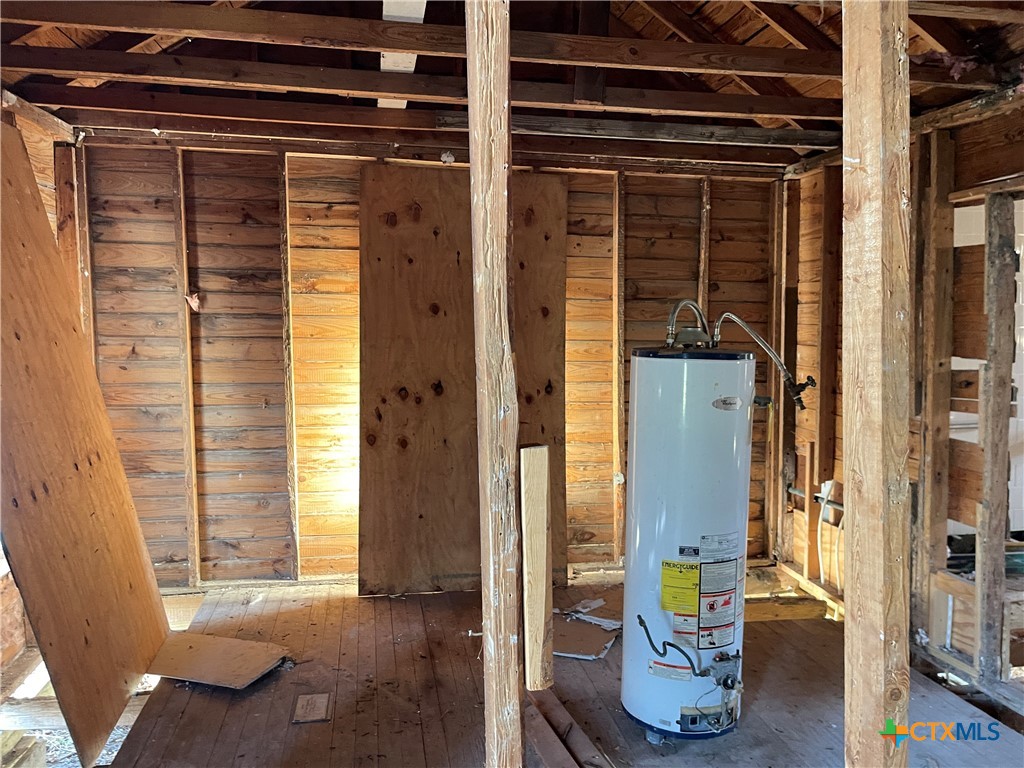 main property photo 7