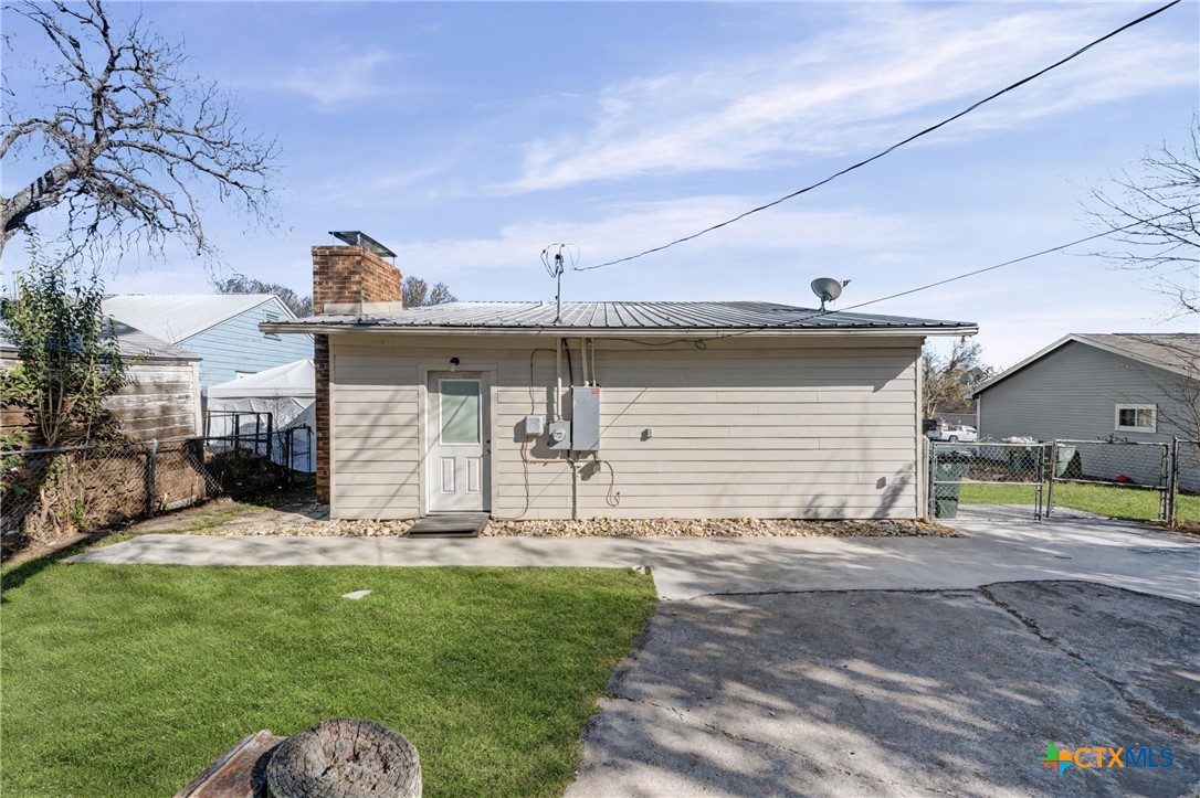 main property photo 30